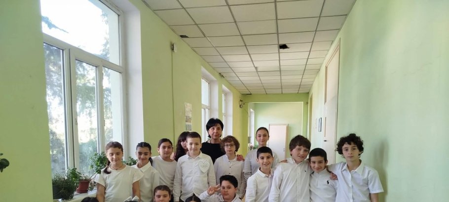 დედაენის დღისადმი მიძღვნილი გაკვეთილი