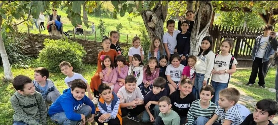 "დასავლეთ საქართველოს კუთხეები"
