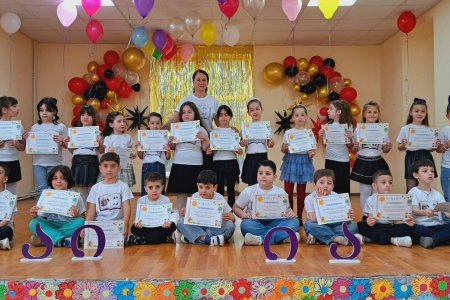 გილოცავთ პირველი კლასის წარმატებით დასრულებას…