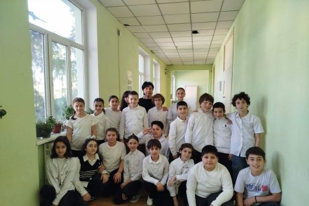 დედაენის დღისადმი მიძღვნილი გაკვეთილი