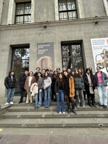 ს. ჯანაშიას სახ. ეროვნულ მუზეუმში     (IX-X კლ)