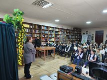 თოჯინების თეატრი სკოლაში      (I-IV კლ)