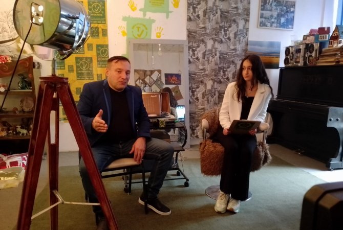 www.incognitotv.ge საიტის დამაარსებელი და ტელევიზიის ხელმძღვანელი მანანა გაბრიჭიძე. ინკოგნიტო-ს კიდევ ერთი წარმატებული პროექტი /ადვოკატის რჩევენი/ პირველი გადაცემა!