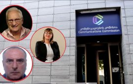 ირაკლი კობახიძის ბრძანებით,
კომუნიკაციების კომისიის წევრობის კანდიდატებს საკონკურსო კომისია
შემდეგი შემადგენლობით შეარჩევს:&nbsp;

ნუგზარ რუხაძე - ჟურნალისტი,
POSTV-ის დირექტორი საზოგადოებასთან ურთიერთობის საკითხებში;


ზურაბ ტაბიძე - შპს „ალტას“ დამფუძნებელი;


თალიკო ჟვანია - სტუ-ს ინფორმატიკსა და მართვის
სისტემების ფაკულტეტის დეკანი;

&nbsp;
&nbsp; &nbsp; &nbsp; &nbsp; &nbsp; &nbsp; &nbsp; &nbsp; &nbsp;
&nbsp; &nbsp; &nbsp; &nbsp; &nbsp; &nbsp; &nbsp; &nbsp; &nbsp;
&nbsp; &nbsp; &nbsp; &nbsp; &nbsp;
საკონკურსო კომისიამ ამ შემადგენლობით 
შეარჩია ComCom-ის წევრობის კანდიდატები 2025
წლის დეკემბერშიც. მაშინ კომუნიკაციების კომისიის წევრად პარლამენტმა
„ქართული ოცნების“ ყოფილი მაჟორიტარი დეპუტატი, გოგა გულორდავა

აირჩია. გულორდავას გარდა, ComCom-ის წევრობა
ვლადიმერ ტატიშვილს, საზოგადოებრივი მაუწყებლის აჭარის ტელევიზიისა და
რადიოს ყოფილ დირექტორსა და ილია მიქელაიშვილს, შპს „პირველისა“ და
„მედიაჰაბი სეილსჰაუსის“ დამფუძნებელსა და დირექტორს, ახლა უკვე
სამთავრობო ტელეკომპანია „იმედის“ მფლობელი კომპანიის 50%-იანი წილის
მფლობელს&nbsp;სურდათ.&nbsp;
გოგა გულორდავა 29 იანვარს ComCom-ის წევრების სრულმა
შემადგენლობამ ახალ თავმჯდომარედაც 
აირჩია. კომისიამდე, 2023 წლიდან, გულორდავა
სამთავრობო ტელეკომპანია „იმედში“ ფინანსური მონიტორინგისა და
აუდიტორულ-საკონსულტაციო საქმიანობას ეწეოდა.&nbsp;
მაშინ კომუნიკაციების კომისიაში უფლებამოსილების ვადა
მის თავმჯდომარეს, კახი ბექაურს 
ამოეწურა. ახლა კომისიაში უფლებამოსილების ვადა
ვახტანგ აბაშიძეს 
ეწურება.
&nbsp;
&nbsp; &nbsp; &nbsp; &nbsp; &nbsp; &nbsp; &nbsp; &nbsp; &nbsp;
&nbsp; &nbsp; &nbsp; &nbsp; &nbsp; &nbsp; &nbsp; &nbsp; &nbsp;
&nbsp; &nbsp; &nbsp; &nbsp; &nbsp;
კომუნიკაციების კომისიის წევრობის მსურველები არიან:


ანი ვაზაგაშვილი - სამთავრობო ტელეკომპანია „იმედის“
იურიდიული დეპარტამენტის უფროსი და „მაესტროს“ იურიდიული სამსახურის
ხელმძღვანელი;


გიორგი ელისაშვილი - 2013 წლიდან ტელეკომპანია
GDS-ის ფინანსური დირექტორი. მანამდე ის „ბანკი ქართუში“
მუშაობდა;


სოლომონ ექვთიმიშვილი - 2025 წლიდან დღემდე „რუსთავი
2“-ის ფინანსური დეპარტამენტის ხელმძღვანელი;


იოსებ აბულაძე - „ღია გული - საუნივერსიტეტო ჰოსპიტალის“
შიდა აუდიტის სამსახურის უფროსი. ის 2000 - 2016 წლებში
კომუნიკაციების კომისიაში სხვადასხვა პოზიციაზეც მუშაობდა.

ნუგზარ რუხაძე, ზურაბ ტაბიძე და თალიკო ჟვანია მათი
განცხადებებისა და გასაუბრების შედეგების მიხედვით, მთავრობას
არანაკლებ 3 კანდიდატის შესახებ წარუდგენს რეკომენდაციას. მთავრობა
კანდიდატებს პრეზიდენტს წარუდგენს, პრეზიდენტი კი - პარლამენტს.
„მაუწყებლობის შესახებ“ კანონით, კომუნიკაციების
კომისიის წევრობის კანდიდატი უნდა იყოს საზოგადოებრივი აღიარებისა და
ნდობის მქონე პირი, რომელსაც აქვს ეკონომიკის, ფინანსების, საჯარო
ადმინისტრირების, ბიზნესადმინისტრირების, სამართლის, ელექტრონული
კომუნიკაციების ან ჟურნალისტიკის მაგისტრის ან მასთან გათანაბრებული
აკადემიური ხარისხი და არანაკლებ 10 წლის მუშაობის გამოცდილება, მათ
შორის, მმართველ თანამდებობაზე - არანაკლებ 3 წლისა.
კომუნიკაციების ეროვნული კომისია 5 წევრისგან შედგება,
მათი უფლებამოსილების ვადა 6 წლითაა განსაზღვრული. პირის კომისიის
წევრად არჩევა 2-ზე მეტი ვადით არ შეიძლება.&nbsp;

