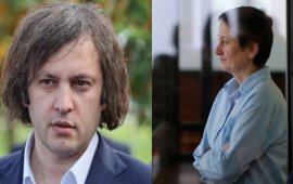 
თბილისის საქალაქო სასამართლოს მოსამართლე დავით აკობიძემ „ქართული
ოცნების“ პრემიერ მინისტრის, ირაკლი კობახიძის წინააღმდეგ
„ბათუმელები“/„ნეტგაზეთის“ დამფუძნებლისა და დირექტორის მზია
ამაღლობელის სარჩელის განხილვა შეწყვიტა. 
ამაღლობელის სარჩელის მიხედვით, დავის საგანს მასობრივი
ინფორმაციის საშუალებებით გავრცელებული, ღირსების, პატივისა და
საქმიანი რეპუტაციის შემლახველი განცხადებების ცილისწამებად აღიარება
წარმოადგენდა.
მზია ამაღლობელი ირაკლი კობახიძისგან ივლისში,
ტელეკომპანია „იმედისა“ „აჭარის ტელევიზიის“ ეთერით გავრცელებული ცრუ
ინფორმაციის საჯაროდ უარყოფას ითხოვდა. ამ ეთერების დროს „ქართული
ოცნების“ პრემიერ მინისტრი ირწმუნებოდა, რომ ამაღლობელმა ირაკლი
დგებუაძისთვის სილის გაწვნით „შეასრულა კონკრეტული დაკვეთა“ და „მას
ჰქონდა მცდელობა დაეკნინებინა ძალოვანი სტუქტურები“.
----------------------------
„ბათუმელები”/„ნეტგაზეთის” დამფუძნებელსა და
დირექტორს ბათუმის პოლიციის უფროსისთვის, ირაკლი დგებუაძისთვის სილის
გაწვნის გამო პოლიციელზე თავდასხმას ედავებოდნენ, თუმცა მოსამართლე
ნინო სახელაშვილმა მზია ამაღლობელს ბრალი გადაუკვალიფიცირა და
2-წლიანი პატიმრობა მიუსაჯა. ამაღლობელის განაჩენი ძალაში 
დატოვა ქუთაისის საააპელაციო
სასამართლომაც. 
----------------------------
მოსამართლე დავით აკობიძემ მიიჩნია, რომ ირაკლი
კობახიძის მიერ გაჟღერებული განცხადებები „პოლიტიკური დებატების
ფარგლებში“ გაკეთდა, რაც ცილისწამებისთვის პასუხისმგებლობას არ
იწვევს. 
აკობიძემ ეს გადაწყვეტილება მოსამზადებელ, თითქმის
30-წუთიან სხდომაზევე მიიღო, რომელსაც მოპასუხე მხარე არ ესწრებოდა.
სხდომას არ ესწრებოდა მზია ამაღლობელიც. მას იურიდიული კომპანია
BLB-ის პარტნიორი, ადვოკატი ანა რეხვიაშვილი წარმოადგენდა. 
რეხვიაშვილის შეფასებით, ასეთი მიდგომა საშიში
პრეცედენტია, რადგან „სასამართლომ ფაქტიურად გზა გაუხსნა პოლიტიკური
თანამდებობის პირებს და მათ უთხრა, რომ შეუძლიათ ნებისმიერი
განცხადება გააკეთონ, ნებისმიერი სიცრუე გაავრცელონ ფაქტების სახით და
ასეთი სიცრუის გავრცელებისთვის პოლიტიკური თანამდებობის პირებს
პასუხისმგებლობა არ დაეკისრებათ“. 




„ბათუმელებისა“ და „ნეტგაზეთის“ დამფუძნებელი და
დირექტორი 11-12 იანვარს, ბათუმის პოლიციის მთავარ სამმართველოსთან
ორჯერ დააკავეს. პირველად მზია ამაღლობელი პოლიციამ კედელზე იმ
სტიკერის გაკვრის გამო დააკავა, რომელზეც „გაიფიცე“ ეწერა, ის
მოგვიანებით ხელწერილის საფუძველზე გაათავისუფლეს, თუმცა მალევე
მეორედ, ირაკლი დგებუაძისთვის სილის გაწვნის გამო დააკავეს.
დაკავებისას მზია ამაღლობელს ღირსების შემლახავად მოექცნენ, თუმცა
პროკურატურას საქმის გამოძიება არ დაუწყია.
სასამართლომ მზია ამაღლობელი დააჯარიმა ორ
ადმინისტრაციულ საქმეზეც. მოსამართლე სალიხ შაინიძემ ამაღლობელი
პირველ ადმინისტრაციულ საქმეზე სამართალდამრღვევად 18 მარტს ცნო და 2
000 ლარით დააჯარიმა. 18 ივნისს კი, ის სამართალდამრღვევად მოსამართლე
მარიანა ფამოევამ ცნო და 1000 ლარით დააჯარიმა. შსს ამაღლობელს
პოლიციელების სიტყვიერ შეურაცხყოფასა და  აჭარის პოლიციის
დეპარტამენტის წინ, დამხმარე ნაგებობაზე სტიკერის გაკვრის გამო
იერსახის დამახინჯებას ედავებოდა. 
„ბათუმელები“/„ნეტგაზეთის“ დამფუძნებელი და დირექტორი
დაკავების დღიდან, 38 დღე შიმშილობდა. მზია ამაღლობელი ბოლო თვეების
განმავლობაში არაერთი საერთაშორისო ჯილდოს მფლობელი 
გახდა. მათ შორის, ამაღლობელმა მიიღო სახაროვის
პრემია - ევროკავშირის ადამიანის უფლებათა უმაღლესი ჯილდო.
