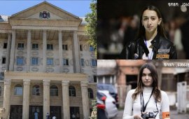 
თბილისის საქალაქო სასამართლოს ადმინისტრაციულ საქმეთა კოლეგიის
მოსამართლე თორნიკე კაპანაძემ დღეს, 2 აპრილს, ონლაინგამოცემა
„ტაბულას“ ჟურნალისტის, მარიამ კუპრავას წინააღმდეგ „გზის გადაკეტვის“
საქმე შეწყვიტა.
შინაგან საქმეთა სამინისტრო კუპრავას პროფესიული
მოვალეობის შესრულებისას, რუსთაველის გამზირზე „გზის ხელოვნურად
გადაკეტვას“ 7 თებერვალს ედავებოდა.
მარიამ კუპრავას ადვოკატის, ნიკა სიმონიშვილის
თქმით, შსს-ის მიერ წარდგენილ კადრებშიც კი ჩანს, რომ
„ტაბულას“ ჟურნალისტს პრესის მაიდენტიფიცირებელი ნიშანი უკეთია,
„იღებს და მუშაობს კეთილსინდისიერად, საზოგადოების
ინფორმირებისთვის“.
„იმ პრაქტიკის გათვალისწინებით, რომელიც ადამიანის
უფლებათა ევროპულ სასამართლოს აქვს და ზოგადადაც, იმის
გათვალისწინებით, რომ მედიაზე არ უნდა გავრცელდეს აქციის მონაწილის
სტანდარტი, სასამართლომ მიიღო საქმის წარმოების შეწყვეტაზე
გადაწყვეტილება, რაც, რა თქმა უნდა, ძალიან მნიშვნელოვანია.
ვფიქრობ, უფრო მეტად მნიშვნელოვანია ის, რომ ეს
პრეცედენტი მედიისთვის იქნება მნიშვნელოვანი შვება, იმიტომ რომ თუ
აქამდე ჟურნალისტები ფიქრობდნენ, რომ მათი მუშაობის გამო, გზის სავალ
ნაწილზე იქნებოდა ეს თუ ტროტუარზე, ადმინისტრაციული პასუხისგება
შეიძლებოდა დაკისრებოდათ, დღეიდან ისინი შეძლებენ უფრო თავისუფლად
მუშაობას, რადგან არსებობს სასამართლო პრეცედენტი, რომელიც ამბობს,
რომ როდესაც ჟურნალისტი პროფესიულ მოვალეობას ასრულებს, ამის გამო არ
შეიძლება ადმინისტრაციულ პასუხისგებაში მიეცეს. აქამდე იყო
შემთხვევები, როდესაც შეწყდა ე.წ. ტროტუარის საქმე. ეს კი სასამართლოს
მიერ „გზის გადაკეტვაზე“ საქმის შეწყვეტის პირველი შემთხვევაა.
შეიძლება ფართო სურათში დიდ ამბად არ ჩანდეს, მაგრამ მნიშვნელოვანია
იმის გამო, რომ მედიას ეცოდინება, რომ მათ შეუძლიათ თავისუფლად
იმუშაონ გზასა თუ ტროტუარზე, როდესაც ისინი საზოგადოებისთვის
მნიშვნელოვან მოვლენებს აშუქებენ და არ შეიძლება ისინი ამის გამო
დაისაჯონ “.
ნიკა სიმონიშვილია კიდევ ერთი, „ნეტგაზეთის“
ჟურნალისტის, მარიამ ძიძარიას ადვოკატიც, ვისაც შსს 31 იანვარს, ასევე
პროფესიული მოვალეობის შესრულებისას „გზის ხელოვნურად გადაკეტვას“
ედავება.
მოსამართლე თორნიკე კაპანაძემ 27 მარტს, მარიამ ძიძარიას

საქმის განხილვა სხდომის თარიღის განსაზღვრის
გარეშე გადადო. სხდომის გადადების შუამდგომლობა, დამატებითი
მტკიცებულებების მოსაპოვებლად, შინაგან საქმეთა სამინისტროს
წარმომადგენელმა დააყენა.&nbsp;
სიმონიშვილის თქმით, მას ამ საქმეზე შსს-ის მიერ
წარდგენილი კადრები დღეს გადასცეს:
„მარიამ ძიძარიას შემთხვევაში, ცოტა ტრაგიკომედიამდეც
ვართ მისულები, იმიტომ რომ ტროტუარის საქმეებში შსს-ს წარმოდგენილი
აქვს „ნეტგაზეთის“ ვიდეოები, რომელიც ძიძარიას გადაღებულია. ანუ
მარიამის ვიდეოებს შსს სხვა საქმეებში იყენებს, როგორც მედიის
პროდუქტს, მაგრამ ამ შემთხვევაში დაიბარეს იმის გამო, რომ
ადმინისტრაციული პატიმრობა შეეფარდოს. მტკიცებულებებიც გვაქვს,
არგუმენტებიც გვაქვს და მით უმეტეს დღევანდელი პრეცედენტის
გათვალისწინებით, ვფიქრობ, რომ სასამართლო მის შემთხვევაშიც
სამართალწარმოების შეწყვეტის გადაწყვეტილებას მიიღებს“.
თბილისის საქალაქო სასამართლოს მოსამართლე კობა ჩაგუნავა
21 აპრილს გამოაცხადებს
გადაწყვეტილებას „მედიაჩეკერის“ ჟურნალისტ ნინია კაკაბაძის „გზის
ხელოვნურად გადაკეტვის“ საქმეზე.&nbsp;
მოსამართლე დავით მაკარაძემ 27 მარტს, „ტროტუარის საქმე“
შეწყვიტა
ფოტოგრაფ გიორგი თარხნიშვილის წინააღმდეგ. შინაგან საქმეთა სამინისტრო
თარხნიშვილს პროფესიული მოვალეობის შესრულებისას, ტროტუარზე დგომით
ფეხით მოსიარულეთათვის დაბრკოლების შექმნას 2025 წლის 18 დეკემბერს
ედავებოდა.
შსს პროფესიული მოვალეობის შესრულებისას, ტროტუარზე
დგომით ფეხით მოსიარულეთათვის დაბრკოლების შექმნას ედავებოდა „რადიო
თავისუფლების“ ოპერატორს, ზურაბ (ზუკა) ხიდაშელსაც. მოსამართლე
თორნიკე კაპანაძემ ხიდაშელის წინააღმდეგ „ტროტუარის საქმე“ 19 მარტს

შეწყვიტა.
