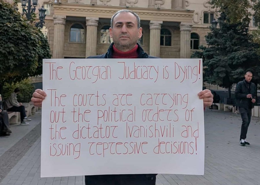 SJC: „აფგან სადიგოვის მიმართ შესაძლოა დაიწყოს სისხლის სამართლებრივი დევნა მშვიდობიან პროტესტში მონაწილეობის გამო“