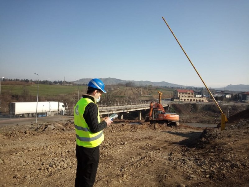 Measurement of noise, major air pollutants and water quality indicators within the Sadakhlo-Bagratasheni bridge construction project